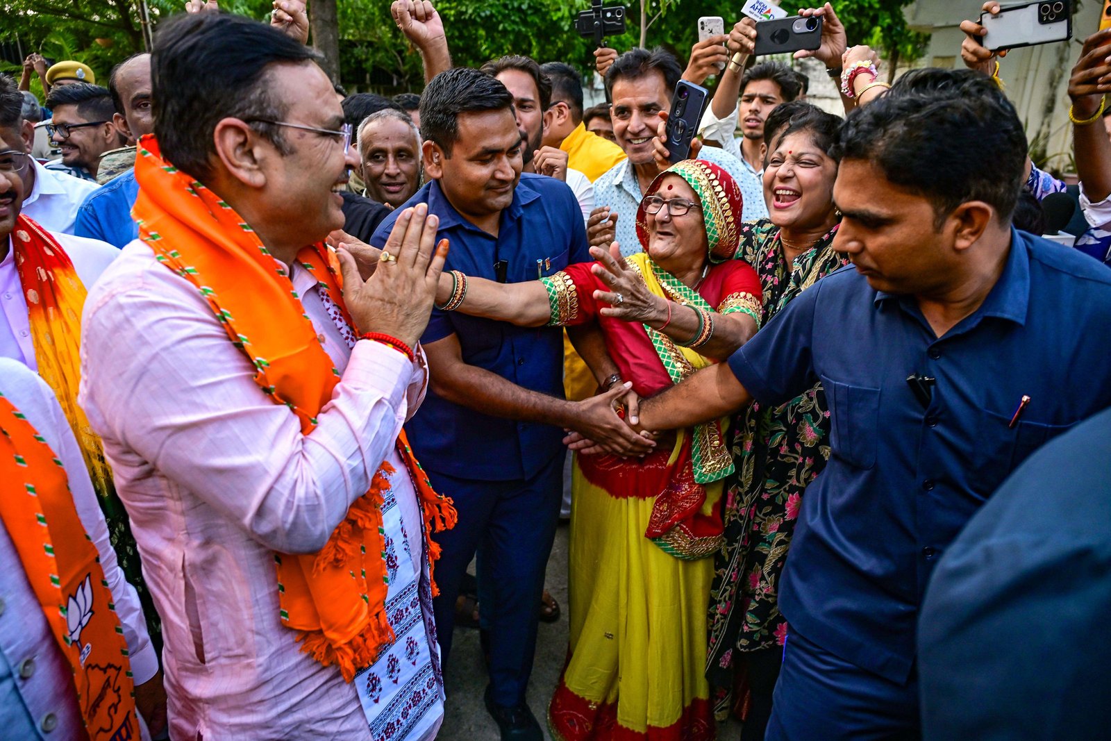 Celebration at BJP (Bhagirath) (2).JPG