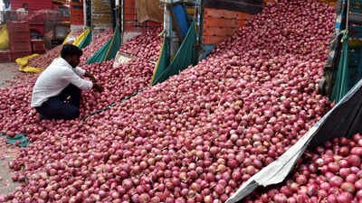 Onion price hike: Centre expands Rs 35/kg sale to 19 cities amid supply concerns