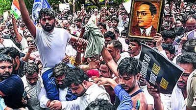 “It is for the law enforcing agencies to ensure law and order while acting in accordance with law,” the CJI-led bench said CJP’s proposed march on Sep 5 an attempt to create lawlessness before Brics: PIL in SC