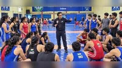Coach Kripa Shankar Bishnoi interacts with his young wards Aamir Khan’s Arjuna-winning ‘coach’ fights to save Indore akhada