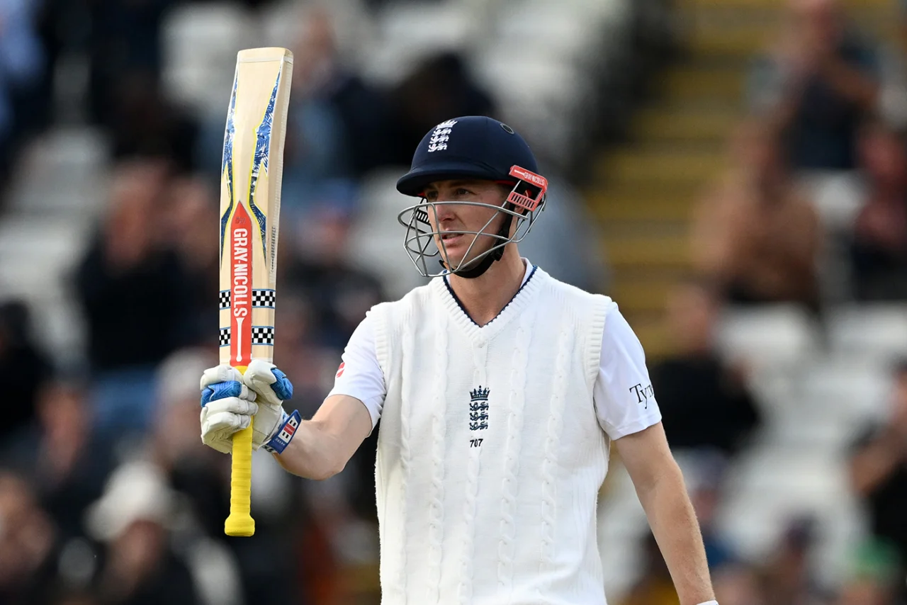 England vs Pakistan 3rd Test Day 1 Highlights: Pakistan Bowled Out for 133, Brook Hits Fifty