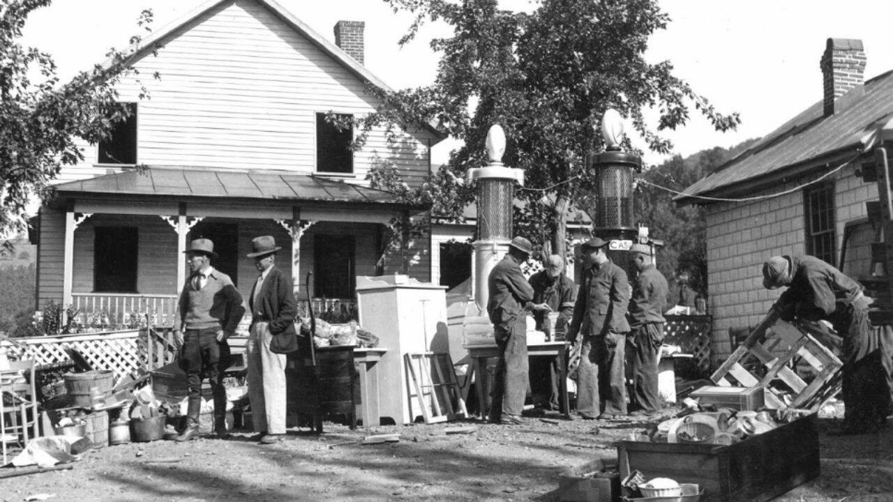 Federal government said residents had to leave before accepting the land from Virginia.