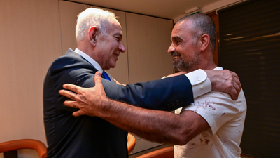'I grabbed the terrorist': Flydubai passenger tells Netanyahu how he subdued pilot, helped stabilise plane