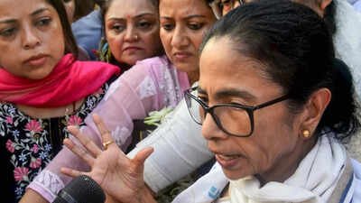 ‘BJP goons’ looted TMC office with police in confidence, claims Mamata; warns of protests in Delhi