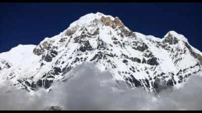 Nepal: 16 feared dead after avalanche buries Himlung Himal base camp under 15ft snow
