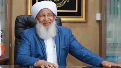 In photo: Sunni leader Kanthapuram A P Aboobacker Musaliyar ‘Don’t give in to provocation’: Kanthapuram urges followers amid anti-women remark row