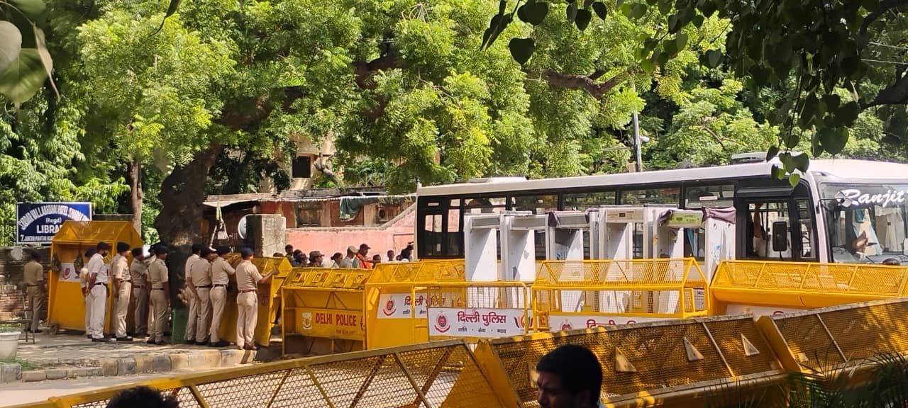 Jantar Mantar barricaded