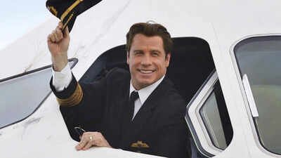 A look into John Travolta's USD 10 million home with its own private runway for planes that he bought with Kelly Preston. (Instagram) In 2001, John Travolta and his wife, Kelly Preston, purchased a house near a private airport to park their jets in front of their home