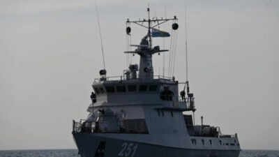 At least 17 servicemen were washed away in the Caspian Sea as they were disembarking from a patrol boat during a military exercise (Photo: X/ @SANAEnOfficial). 14 Kazakh military personnel killed during naval exercise, five naval officers detained over negligence suspicion
