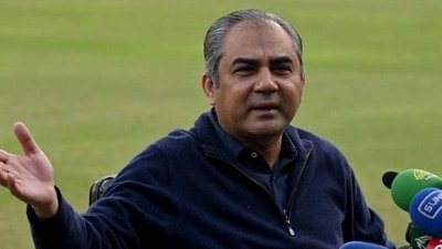 Indian team did not accept the Asia Cup trophy from Mohsin Naqvi Indian team did not accept the Asia Cup trophy from Mohsin Naqvi