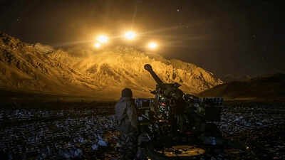 New Delhi, Sep 20 (ANI): Fire and Fury Gunners, alongside Infantry units and Indo-Tibetan Border Police, conducts Exercise AGNEYASTRA-IV, on Sunday. (@firefurycorps X/ANI Photo) From Op Sindoor to Urgent Fury, how network warfare has changed the way conflicts are being fought