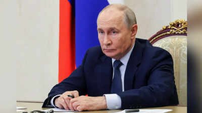 Putin orders 3-day pause in strikes on Kyiv as US delegation arrives in Russia