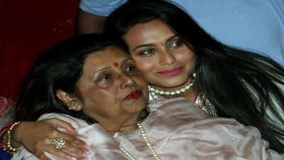 Aamir Khan and wife Gauri visit Rani Mukerji to offer condolences following her mother Krishna Mukerji’s demise