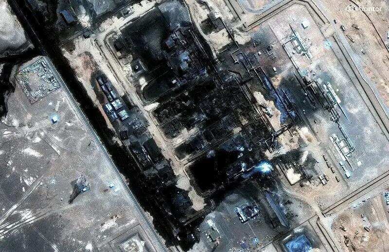 Satellite imagery shows the Saudi Arabia East-West pipeline before and after attack