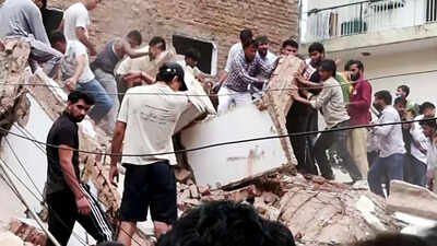 Satya Niketan PG collapse: Congress slams BJP, calls 'four-engine government’ a ‘killing machine’