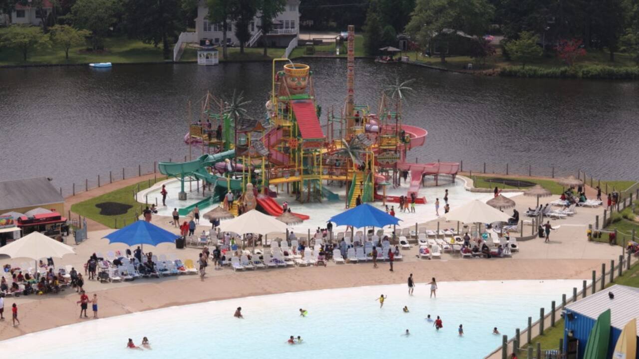 <strong>A century of memories ends as New Jersey’s Clementon Park closes</strong>