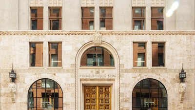The building was originally constructed in 1907 and was later redesigned by architects Fisher & Fisher (Photos: JLL Investor Center) Denver's historic bank building was bought for $17.6 million and got a $22.4 million renovation; after WeWork left, the 107,630-sq-ft property is now 100% vacant