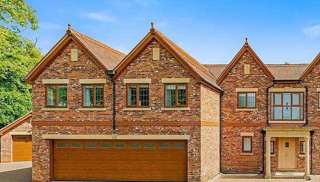 ​The lavish Greater Manchester mansion once owned by boxing legend Ricky Hatton has found a buyer.