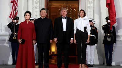 US President Donald Trump and first lady Melania Trump welcome Chinese President Xi Jinping and his wife, Peng Liyuan, to the White House ahead of a state dinner in Washington. Reuters photo White House state dinner: Trump welcomes Xi as tech bosses, top executives arrive