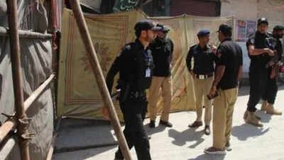 18 killed as school roof collapses in Pakistan's Peshawar 18 killed as school roof collapses in Pakistan's Peshawar