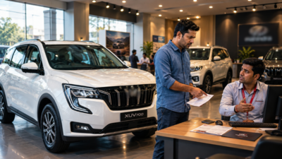 A customer booked a Mahindra XUV700 in 2022 but never received the SUV; four years later, a consumer commission has ordered Mahindra and its dealer to refund the booking amount with interest and pay Rs 62,000