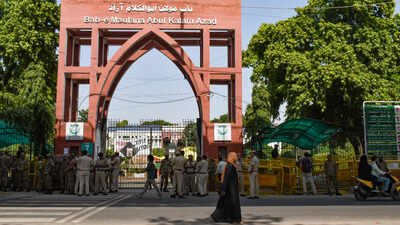 The university has also decided to hold students’ union elections within six weeks of the commencement of the next academic session Jamia sets date for student union poll, revokes disciplinary action against protesters