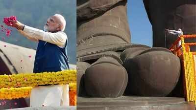 PM Modi commemorates Sardar Patel's 151st birth anniversary at Statue of Unity PM Modi pays tribute to Sardar Patel at Statue of Unity on 151st birth anniversary