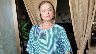 Actor Anita Kanwal reveals she feels useless after working for over a decade in the industry.