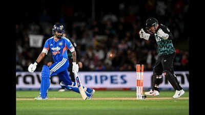 India's Shreyas Iyer is bowled out by New Zealand's Mitchell Santner during the second T20 cricket international between New Zealand and India in Christchurch, New Zealand. (John Davidson/Photosport via AP) 'Both games we could easily have been on the winning side': New Zealand head coach Rob Walter after 2nd T20I defeat to India