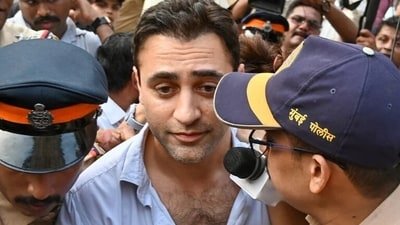 Actor Imran Khan Pal will move the Bombay High Court against FRRO's Leave India notice Actor Imran Khan Pal will move the Bombay High Court against FRRO's Leave India notice