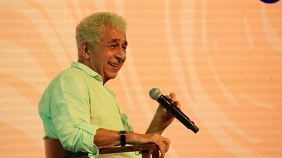 Naseeruddin Shah has backed the protesting Jamia Millia Islamia students. Naseeruddin Shah has backed the protesting Jamia Millia Islamia students.
