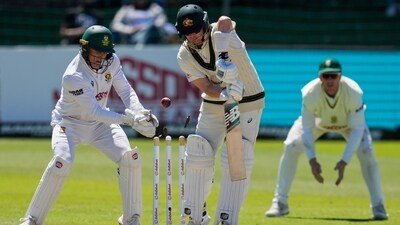 Australia's Steven Smith, centre is bowled out by South Africa's Wiaan Mulder, as South Africa's Ryan Rickelton, left, looks on day four of the second cricket test match between South Africa and Australia, in Gqeberha (AP Photo/Themba Hadebe) Australia's Steven Smith, centre is bowled out by South Africa's Wiaan Mulder, as South Africa's Ryan Rickelton, left, looks on day four of the second cricket test match between South Africa and Australia, in Gqeberha (AP Photo/Themba Hadebe)