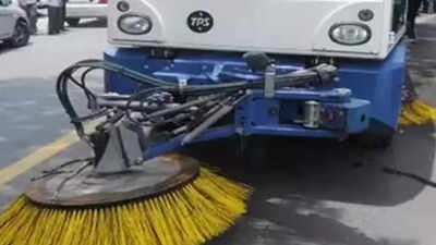 A mechanised road-sweeping machine claimed to cover 56.5km; however, further investigation revealed it actually swept only 0.3km (Representative image) Sweeping machine runs 56.5km in Gurgaon, sweeps 0.3km