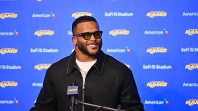 Aaron Donald gets into a heated exchange with Buffalo Bills offensive lineman (Image via:X) “The king of tantrum facemask grab”: Aaron Donald’s fight with O’Cyrus Torrence sparks fan backlash over his NFL comeback
