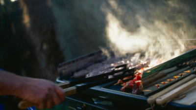 In 2023, an Ontario court banned backyard burning after neighbours complained of smoke; three years later, repeated incidents ended with a ban on barbecues and any fire-producing device/Image: Getty Images In 2023, an Ontario court banned backyard burning after neighbours complained of smoke; three years later, repeated incidents ended with a ban on barbecues and any fire-producing device