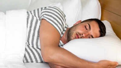 A study found that 20 minutes of aerobic exercise or a 90-minute nap may help protect memory after sleep deprivation. Aerobics can help fight memory loss induced by sleep deprivation: Study