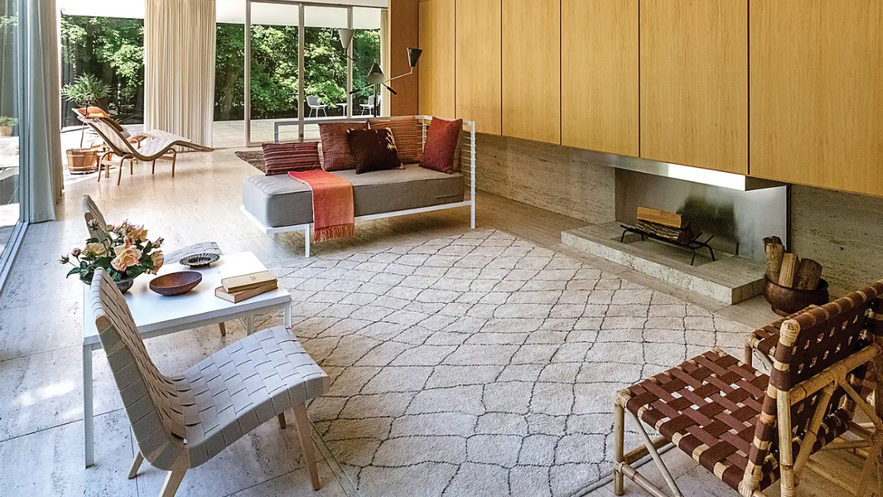 Completed in 1951, the house is a 1,586-square-foot, single-storey structure made largely of steel and glass. It sits beside the Fox River in Plano, Illinois, on a 62-acre property<br>
