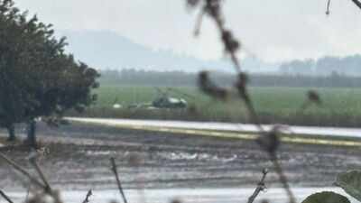Two helicopters collide mid-air during flight near Oregon airport, three killed Mid-air collision near Oregon airport: 3 killed as two helicopters crash into each other US