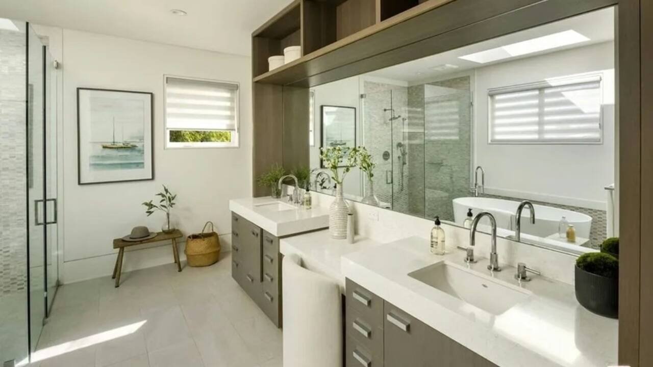 Dennis Quaid slashes LA mansion price