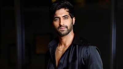 'I do whatever he wants me to do': Akshay Oberoi on working with Siddharth Anand in 'King'; calls Shah Rukh Khan's work ethic exceptional