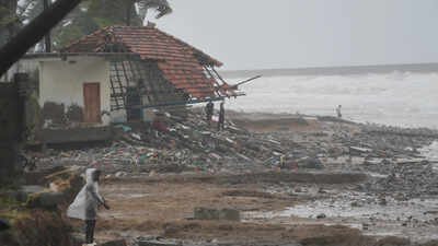 In the wake of severe cyclonic storm Arnab, eight fatalities have been reported across Andhra Pradesh 8 dead as Cyclone Arnab batters Andhra coast, uproots trees, poles, damages homes