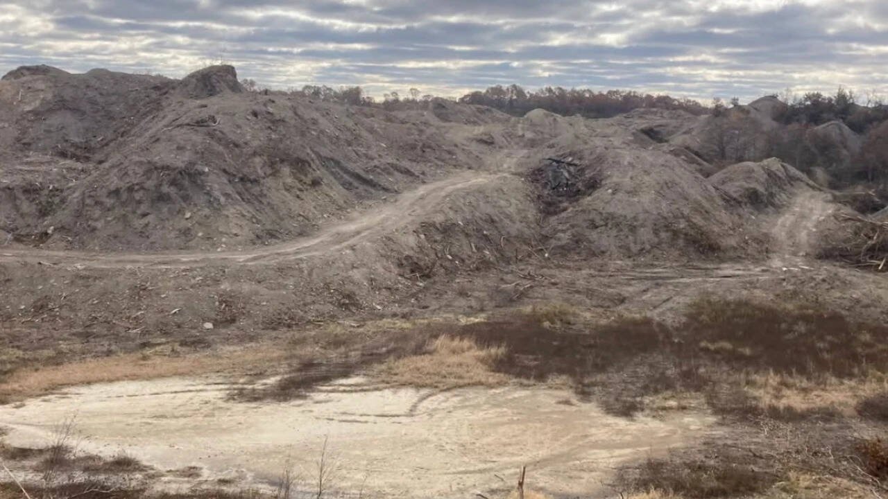 Iowa has begun a $4.9 million effort to reclaim 150 acres of abandoned coal mines, where dangerous embankments and acidic soils remain; the state says earlier work has already restored 7,195 acres<br><br>