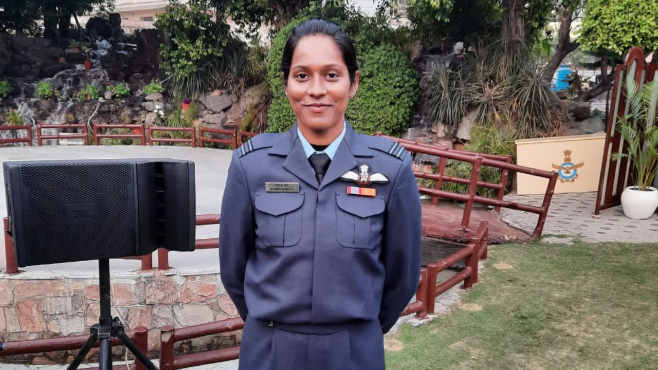 Kanth was among India's first three women fighter pilots, alongside Avani Chaturvedi and Mohana Singh.