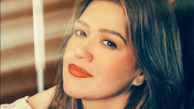 Quote of the day by Kelly Clarkson: ‘It’s ignorant to think you know everything about person, there are just different colors to personality,' lesson on individuality and complex human nature by the ‘Breakaway’ singer