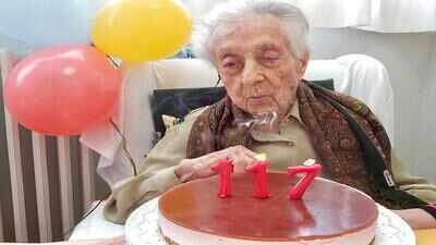 The oldest person in the world asked doctors to study her body before she died; what they discovered in her cells did not match her birth certificate age