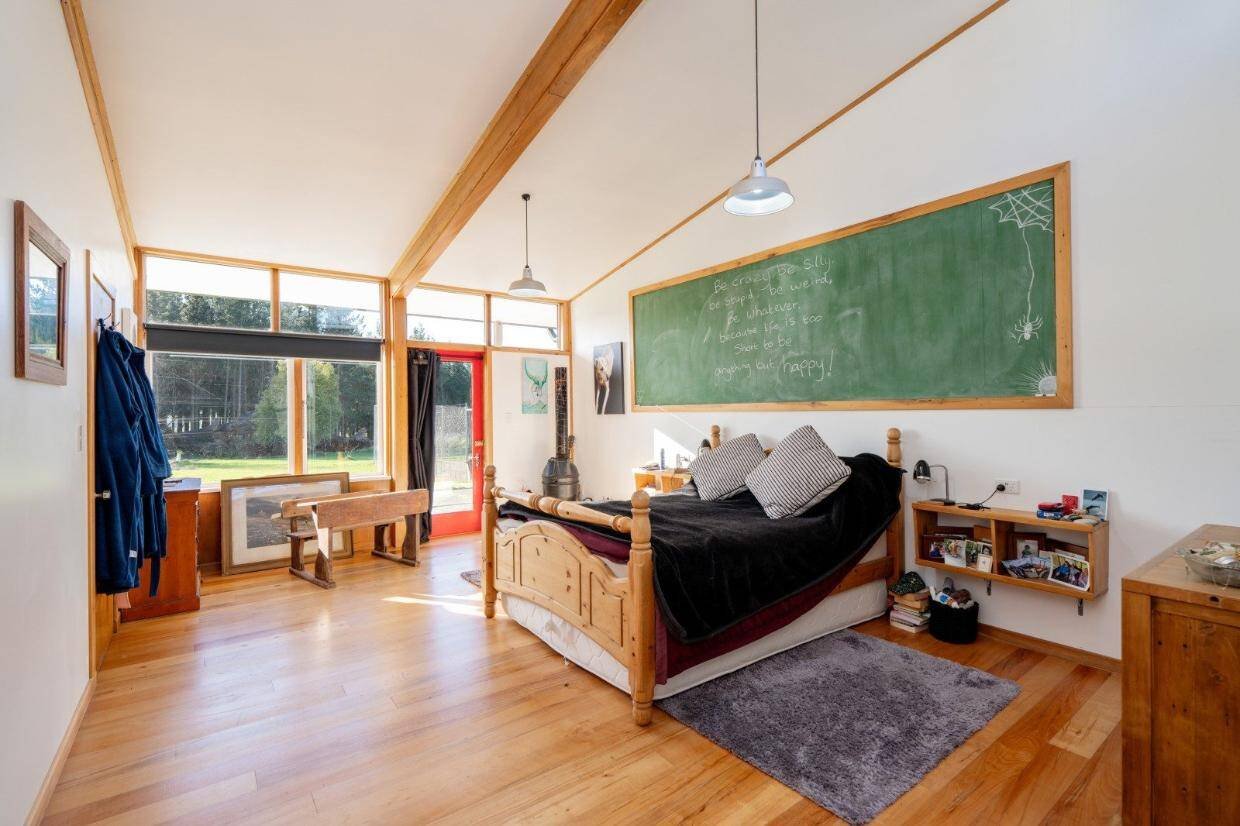 New Zealand couple transforms old school into NZ$595,000 home