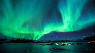 Northern lights may return across parts of the US and Canada overnight October 8-9 as a CME reaches Earth. Northern lights may return to US and Canada tonight: Where and when to watch the October 8-9 aurora sky show as CME nears Earth and triggers possible G1-G2 geomagnetic storm