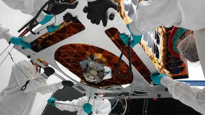 Otter will travel to within hundreds of yards of each object and examine it without making physical contac A washing-machine-sized NASA supported spacecraft will approach four defunct satellites and rocket bodies, testing technology that could one day help repair spacecraft or remove orbital debris