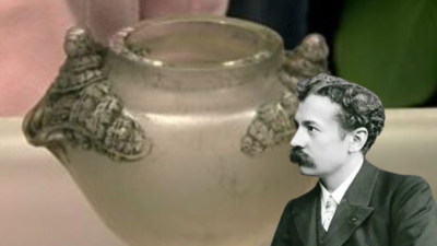Photo credit: www.collectissim.com In 2008, a woman bought a glass vase for £1 at a Scottish car-boot sale and used it as a plant pot; after experts identified it as a 1929 René Lalique piece, Christie’s sold it for £32,450