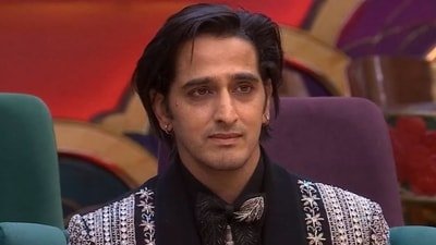Qazi Touqeer remains inside Bigg Boss 20 amid health scare; team clarifies fever, addresses dengue and eviction rumours.